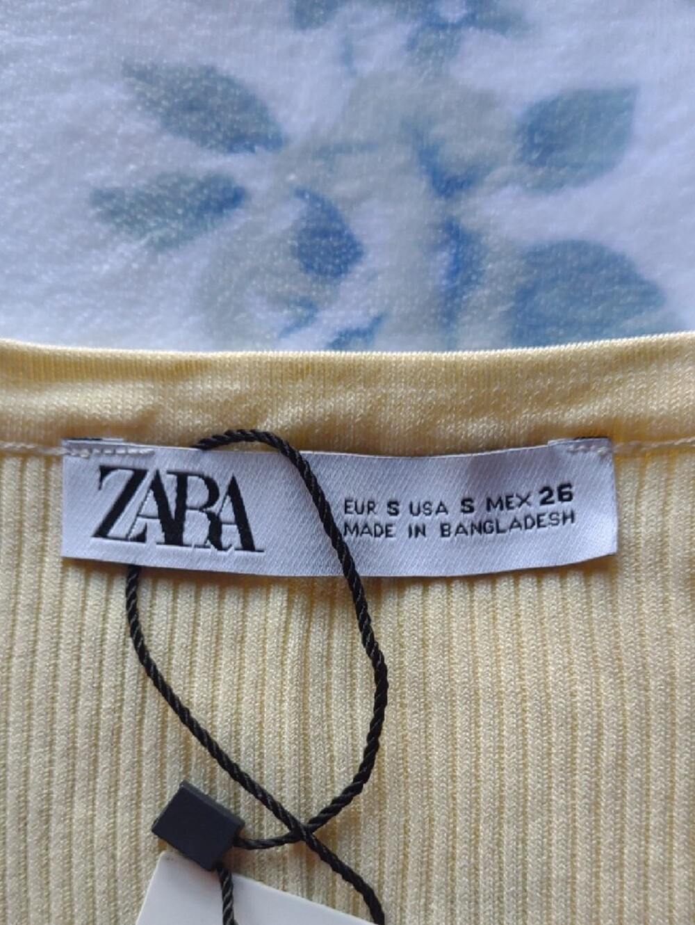 Zara Pale Yellow Ribbed Tank Top - Picture 3 of 4